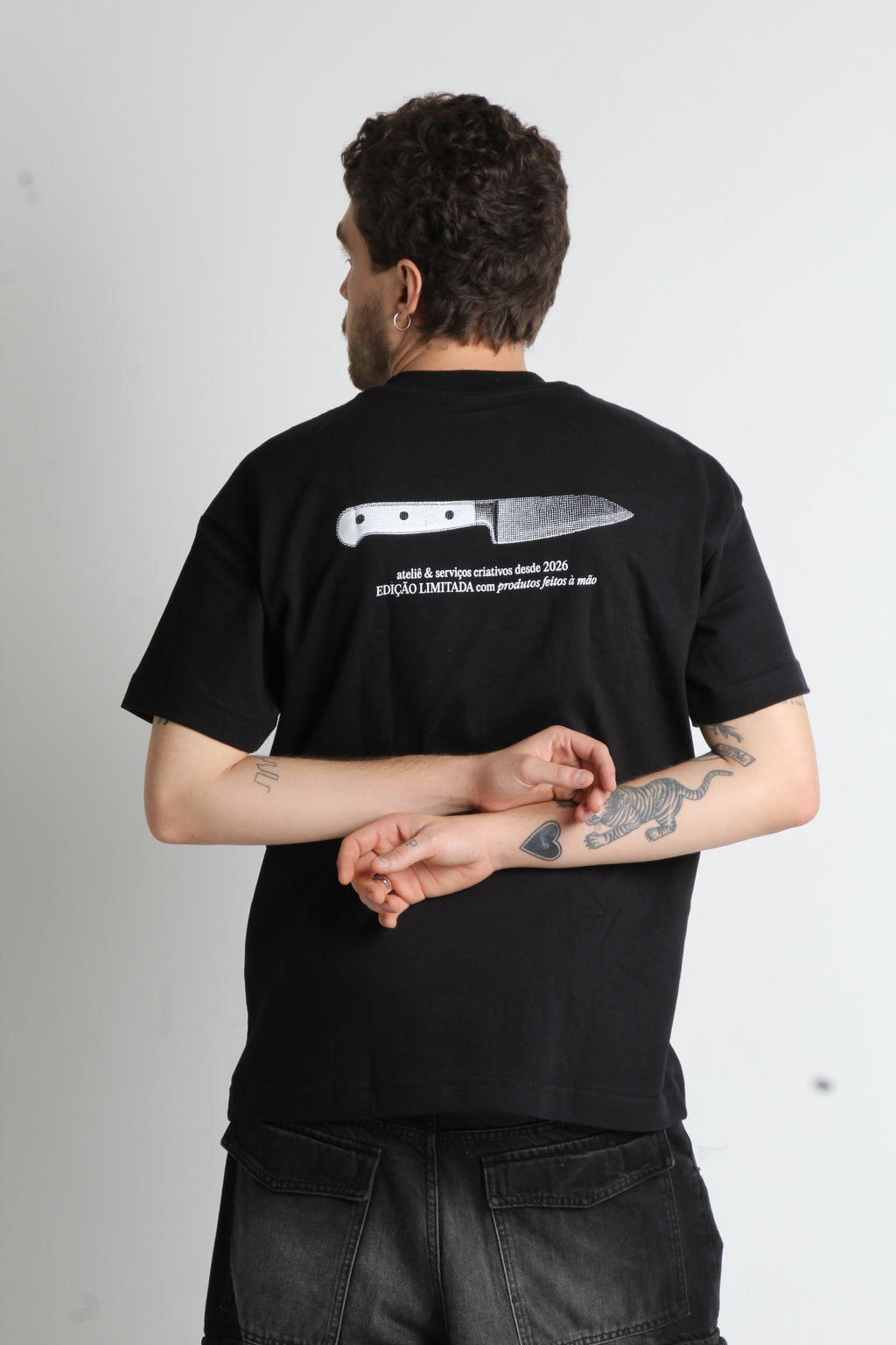 over t-shirt corte